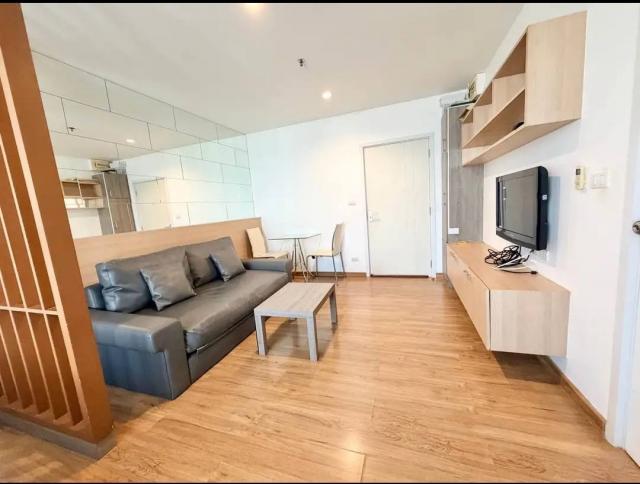 �͹������� �ҧ���͡�ا෾