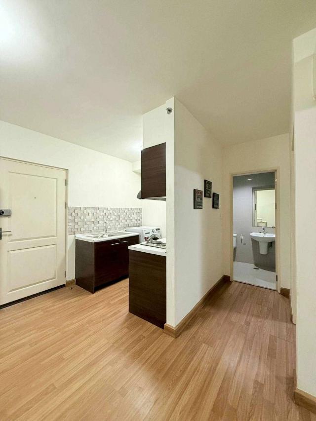 �͹������� �ҧ�ҡ�ا෾