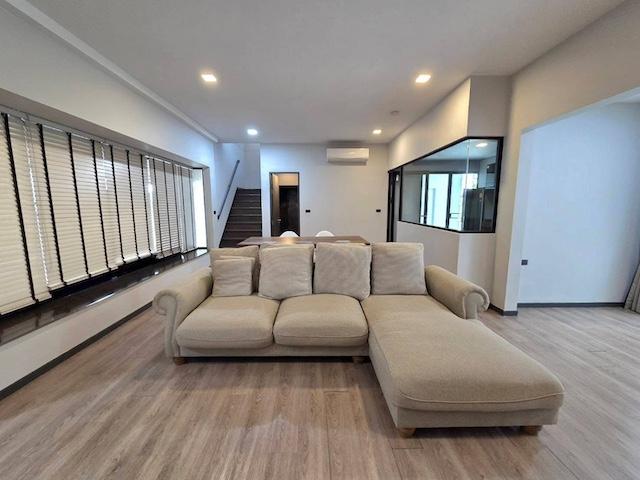 ��ҹ������ �ҧ��� ��طû�ҡ��