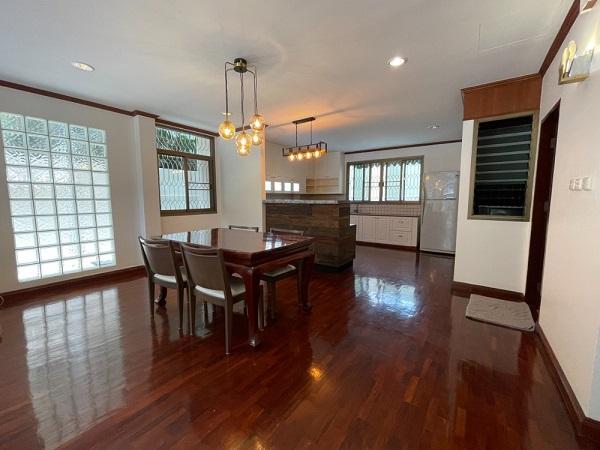 ��ҹ������ �Ѳ�ҡ�ا෾