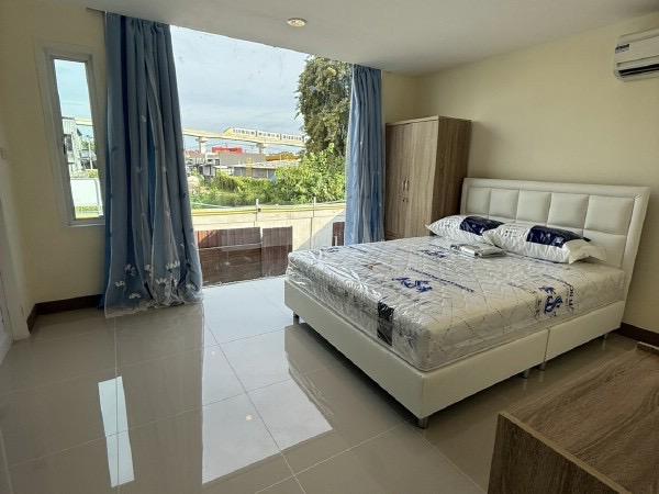 ��ҹ������ ���ͧ��طû�ҡ����طû�ҡ��