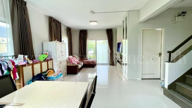 ��º�ҹ �ҧ�����طû�ҡ��