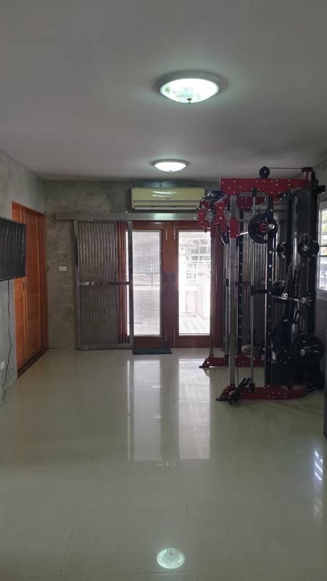 ��º�ҹ �ҧ�����طû�ҡ��