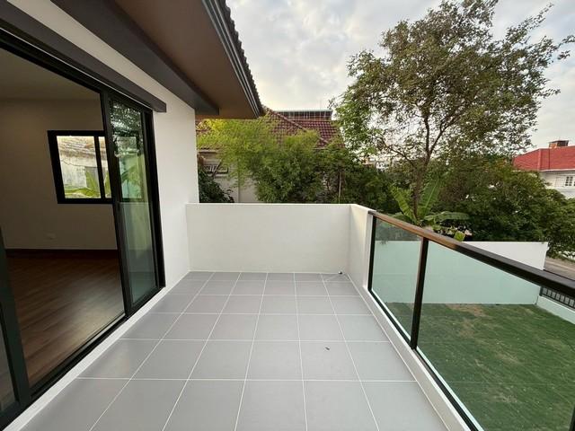 ��º�ҹ �Ⱥ�����ͧ�ҡ��� �������