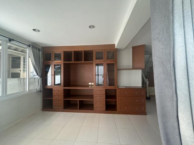 ��ҹ������ ���¢�ҧ