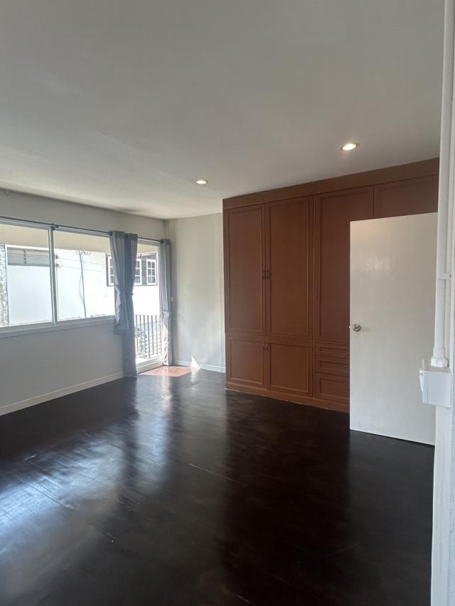 ��ҹ������ ���¢�ҧ