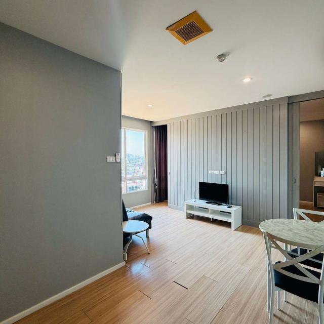 �͹������� �ѧ�ͧ��ҧ��ا෾