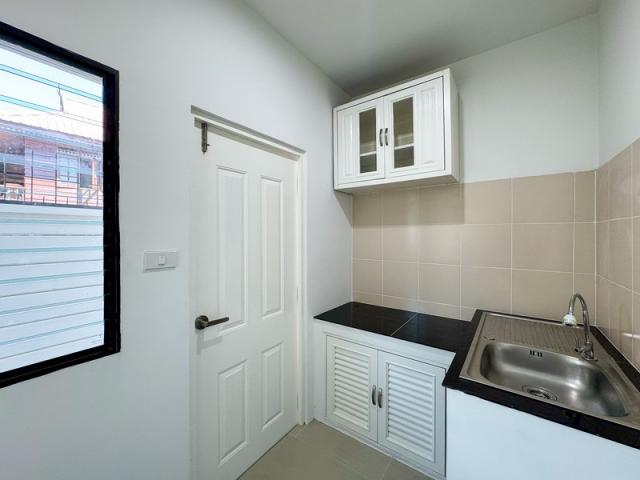 ��º�ҹ �ҧ�����طû�ҡ��