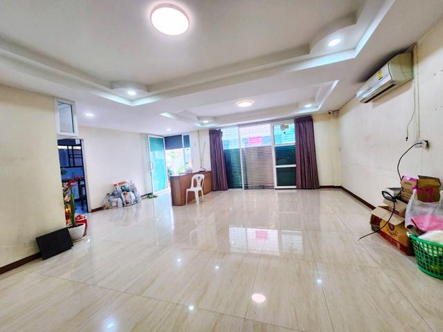 �Ҥ�þҳԪ���ç���¹ʵ���Է�� ���¢�ҧ