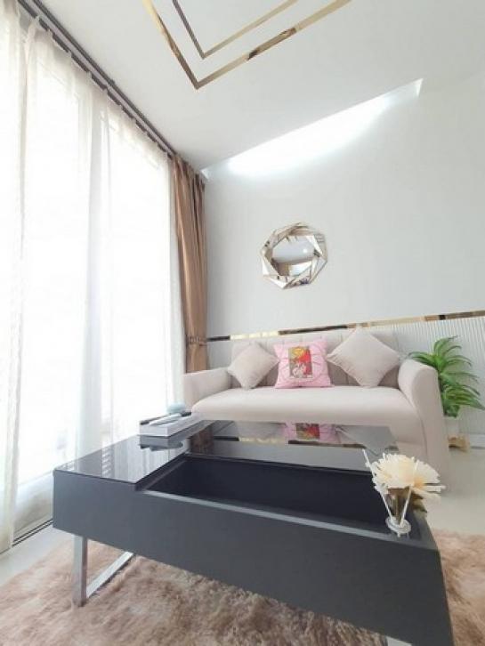 �͹������� �ѧ�ͧ��ҧ��ا෾