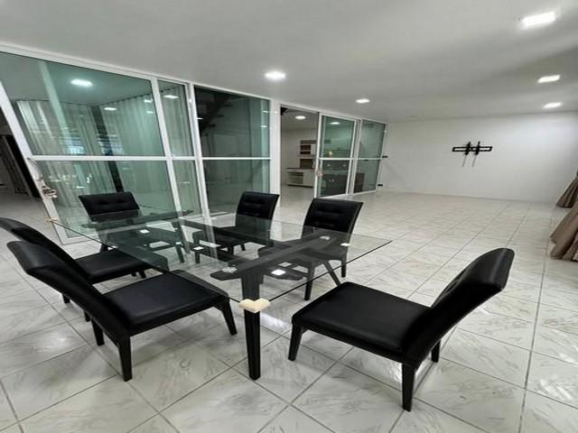 �ҧ�ѡ ��ا෾ �� biw