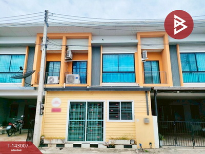 ขายทาวน์เฮ้าส์ ใกล้โรบินสัน 2,290,000 บาท ขายทาวน์เฮ้าส์ ใกล้โรบินสัน 2,290,000 บาท