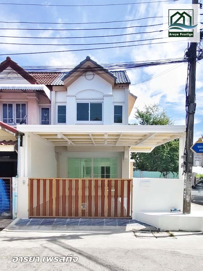 ขายทาวน์เฮ้าส์ เดินทางสะดวก 1,950,000 บาท ขายทาวน์เฮ้าส์ เดินทางสะดวก 1,950,000 บาท