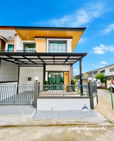 ขายทาวน์เฮ้าส์ เดินทางสะดวก 2,790,000 บาท ขายทาวน์เฮ้าส์ เดินทางสะดวก 2,790,000 บาท
