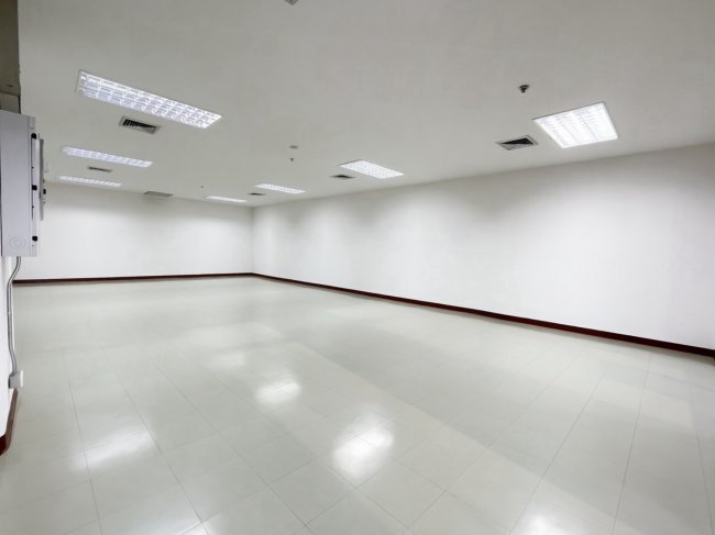 �ӹѡ�ҹ ����Թ 66,000 �ҷ/��͹