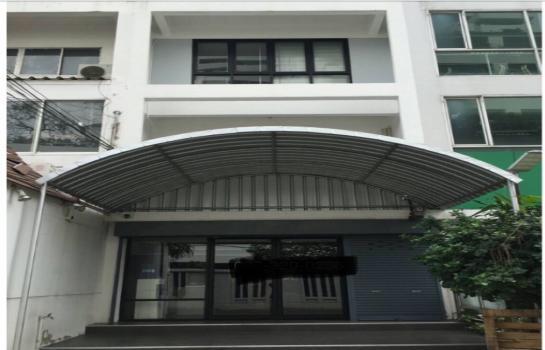 / ҷǹ  4   home office or shop house  Sukhumvit Prompong BTS Town home house for rent 4 beds 50,000 baht   Ϳ  450 sqm
