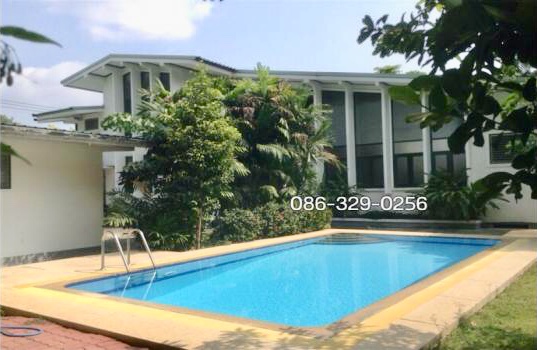 ��ҹ�������Ҥ�������250,000�ҷ ҺҹآԷ 1   home office áԨءҧ Sukhumvit pool & garden house for rent 6 beds 250,000 baht Prompong BTS