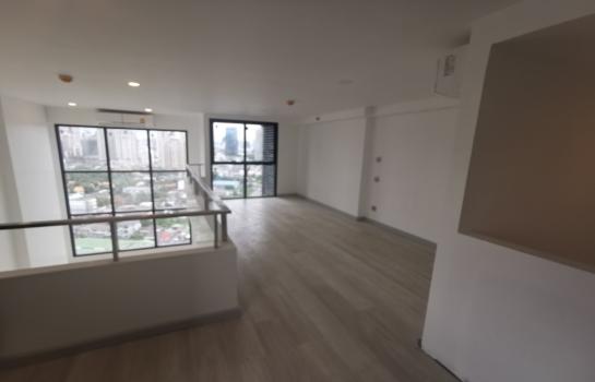 ¤͹  2 ͧ ¤͹˹觴շش 2 ͧ͹硫  乷 Դ  ҷ Sell brand new condo 2 bedrooms duplex at Knightsbridge Prime Sathorn best sell type and excellent unblocked view