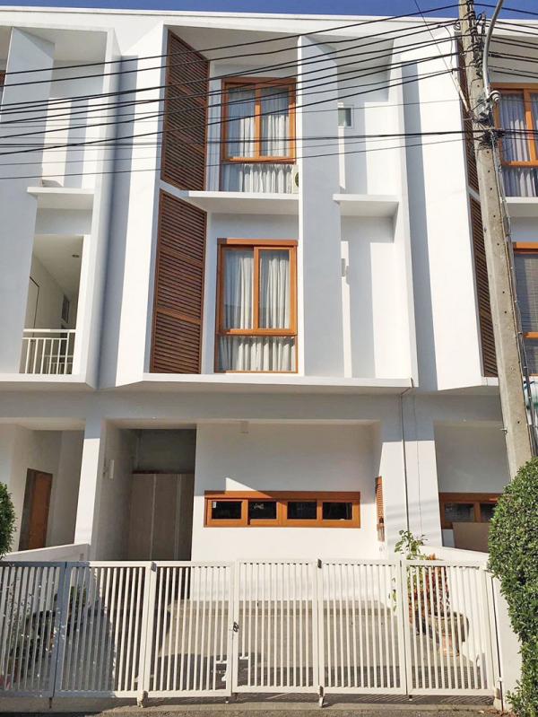 ���ͧ �� Ashaproperty